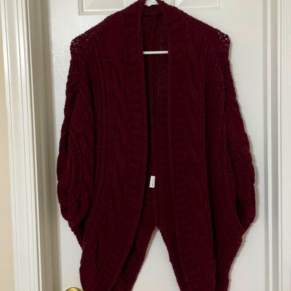 Chunky knit sleeveless cardigan